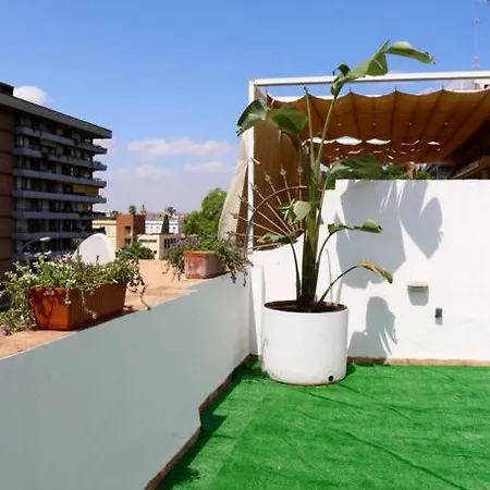 Casa Centrica Nervion Homestay *